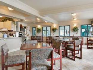Super 8 By Wyndham High River Ab,High River>>Calgary,2 star