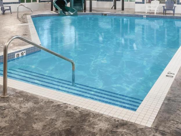 super 8 by wyndham high river ab