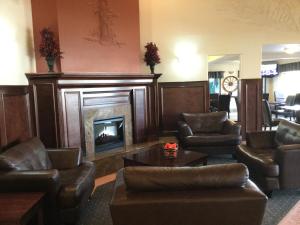 super 8 by wyndham high river ab