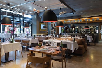 mendoza hotel curio collection by hilton