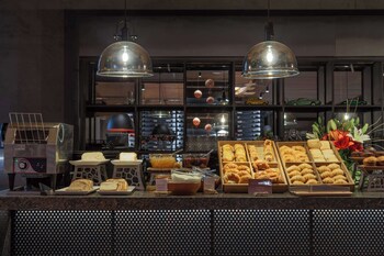 mendoza hotel curio collection by hilton