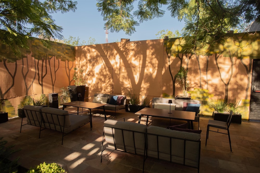 mendoza hotel curio collection by hilton