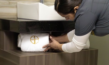 hotel grand one plaza