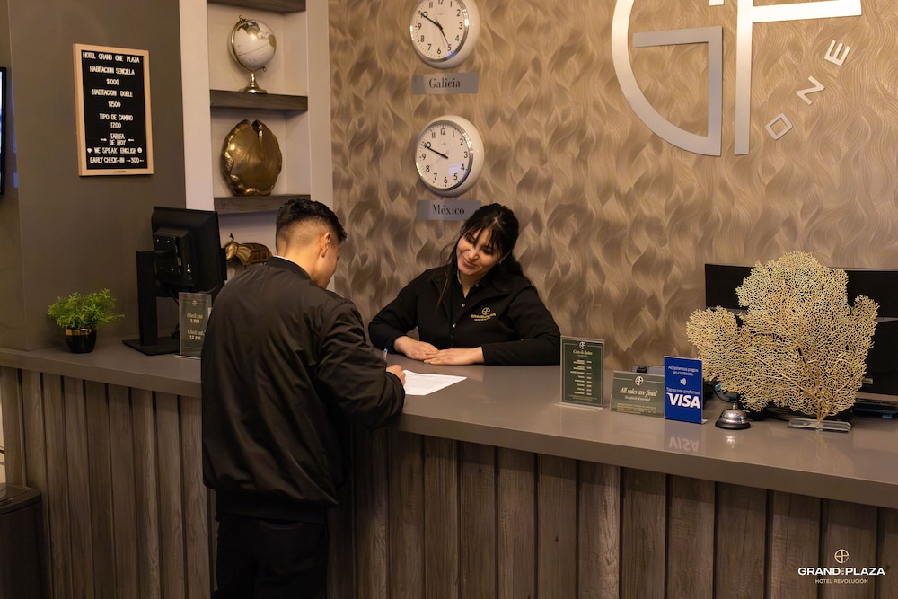 hotel grand one plaza