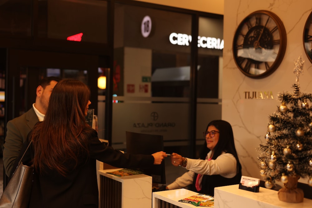 hotel grand one plaza