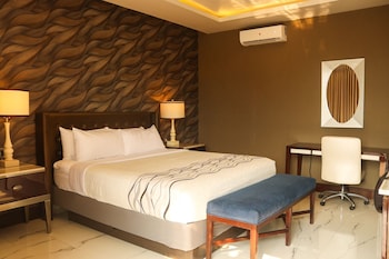 hotel grand one plaza