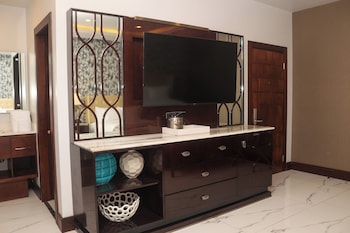 hotel grand one plaza