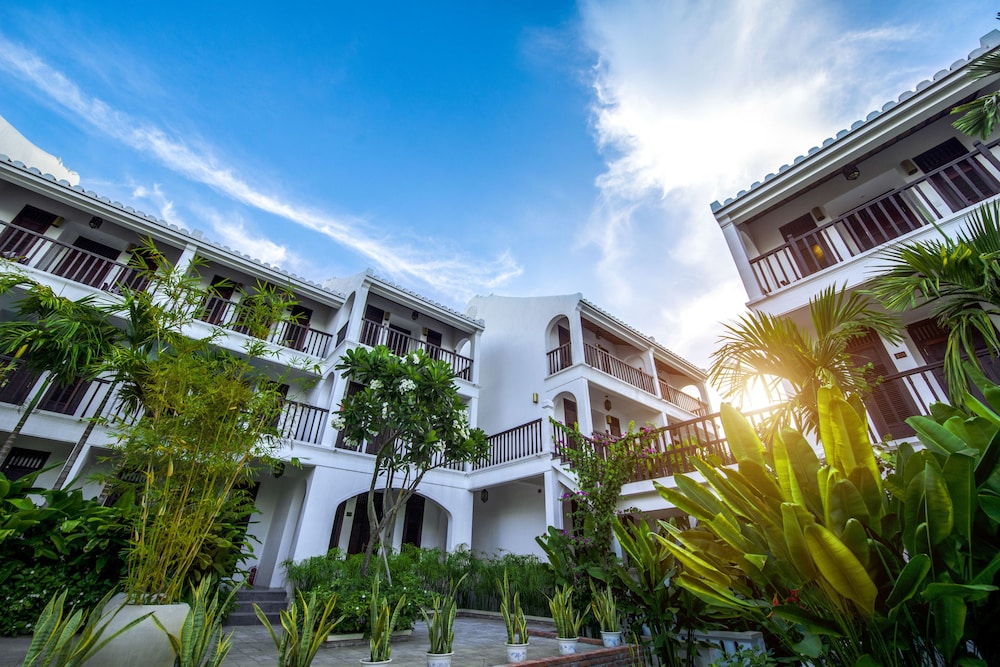 legacy hoi an resort