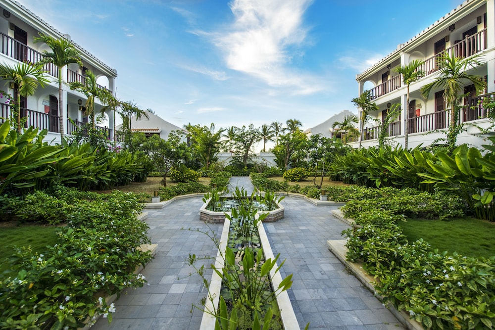 legacy hoi an resort