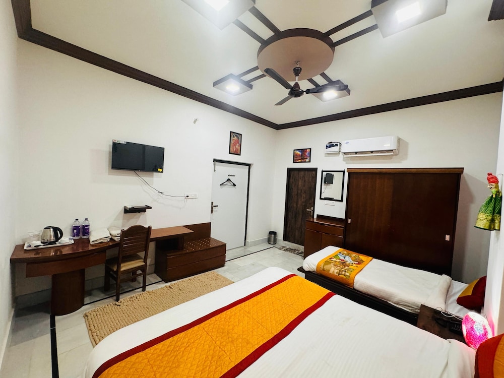 hotel the rathore heritage