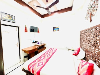 hotel the rathore heritage