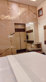 shraddha hotel