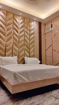 shraddha hotel