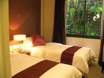 aphrodite inn bangkok