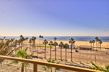 the waterfront beach resort a hilton hotel