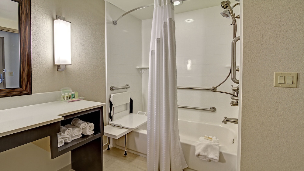 holiday inn hotel and suites tupelo north by ihg