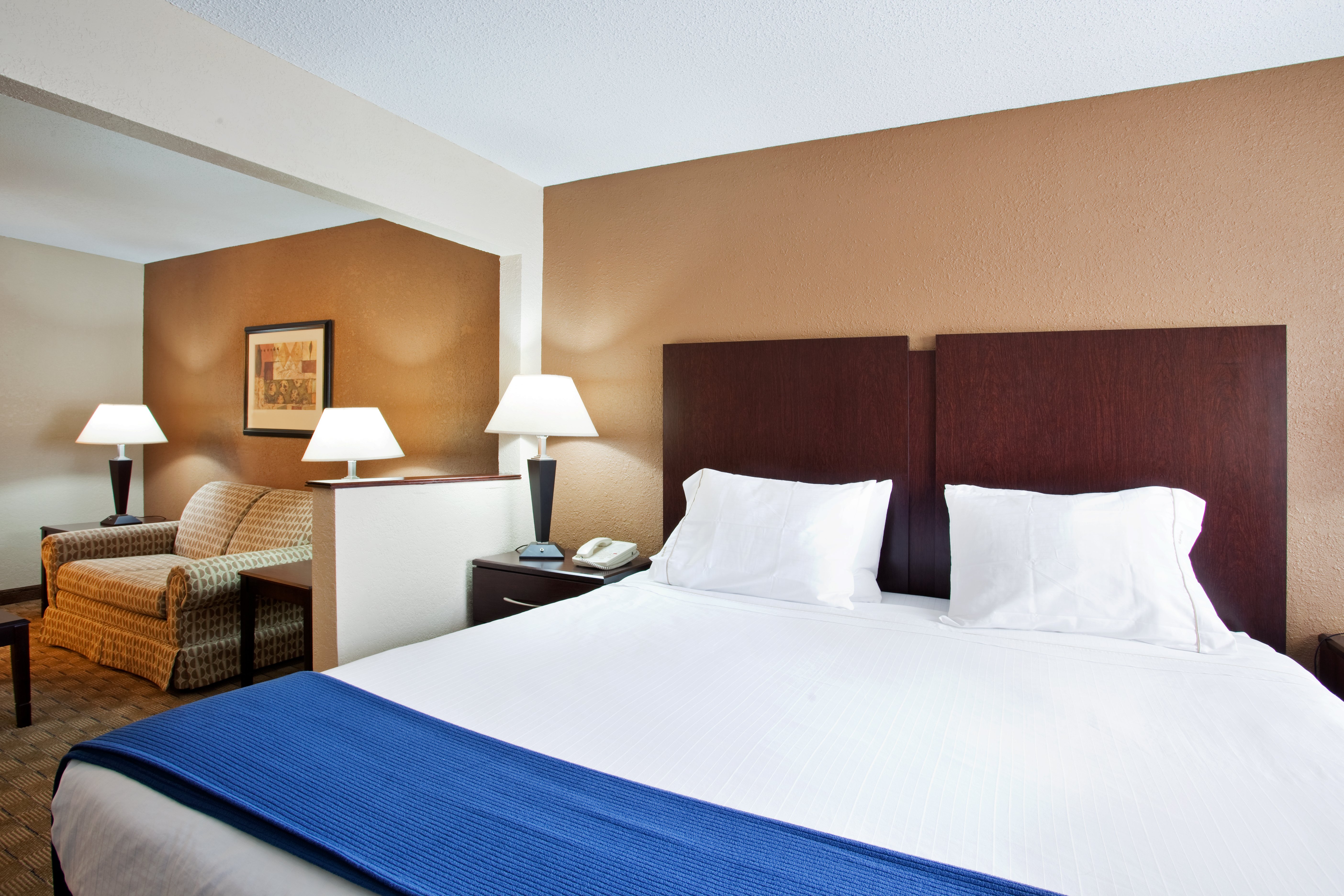 holiday inn express tuscola by ihg