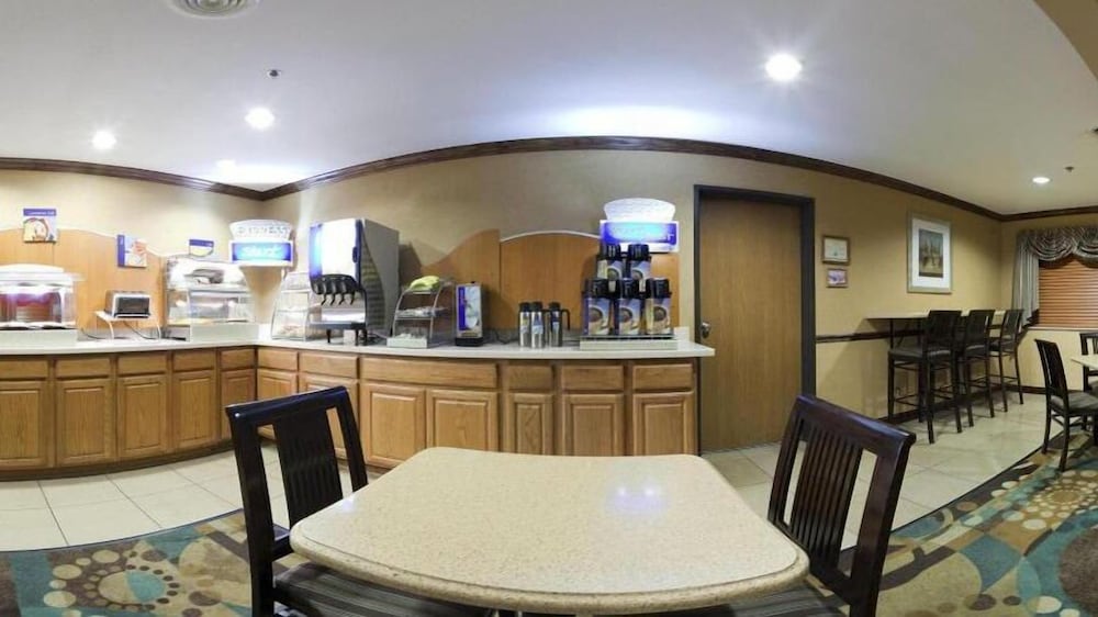 holiday inn express tuscola by ihg