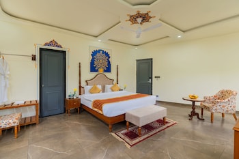 traavista aravali mahal