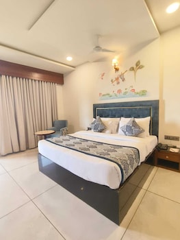 traavista aravali mahal