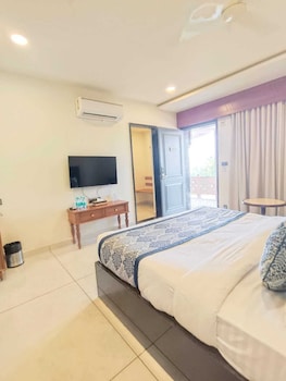 traavista aravali mahal