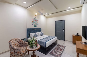 traavista aravali mahal