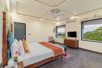 traavista aravali mahal