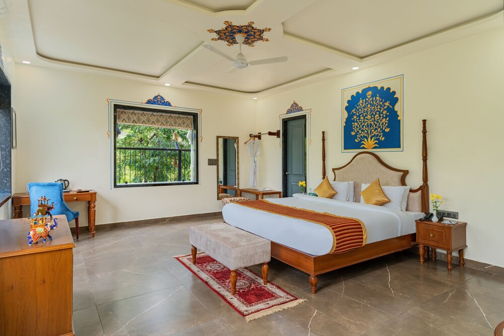 traavista aravali mahal