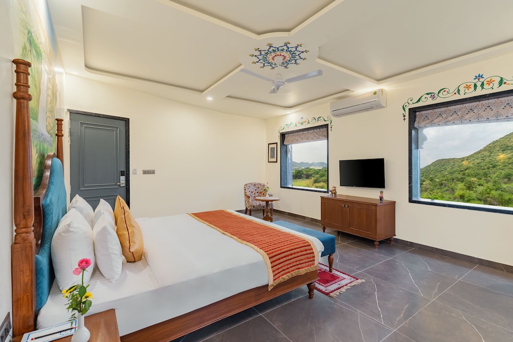 traavista aravali mahal