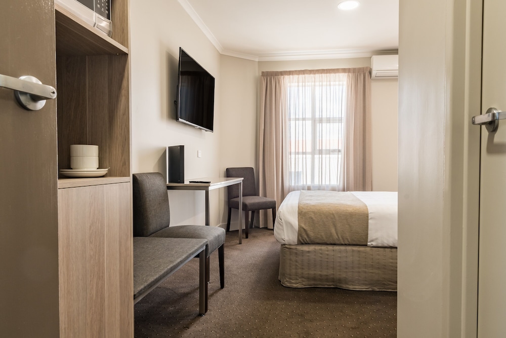 the lighthouse hotel