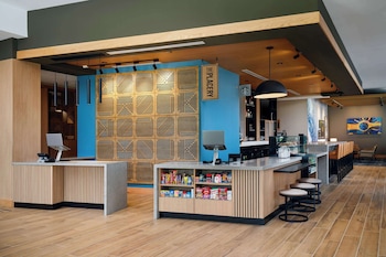 hyatt place melbourne airport
