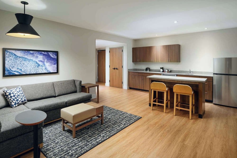 hyatt place melbourne airport