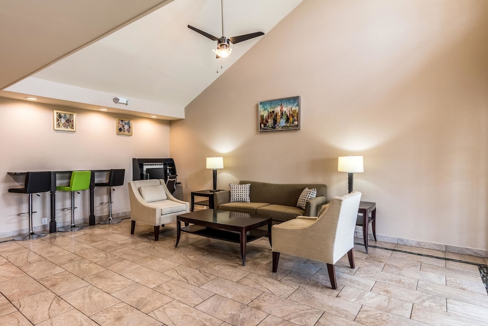 quality inn university area