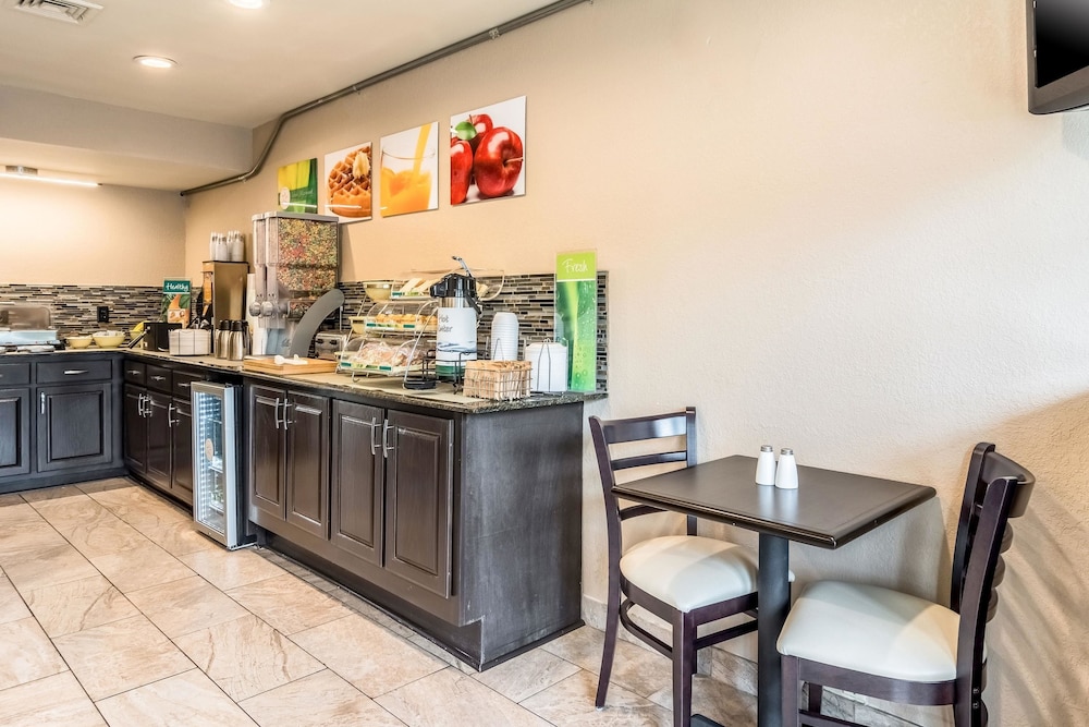 quality inn university area