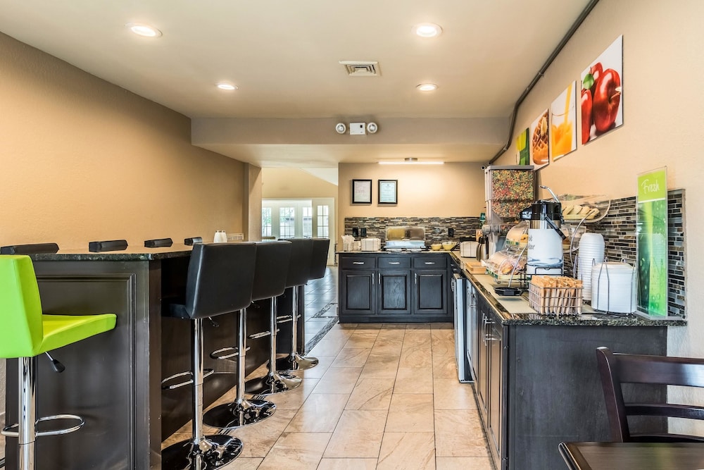 quality inn university area