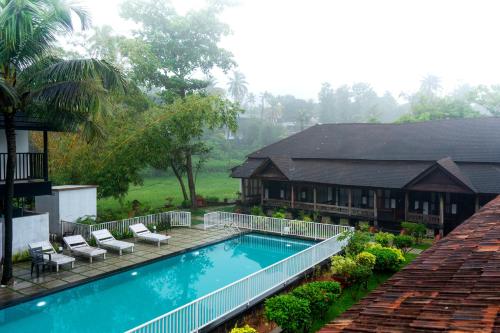 palm tree heritage beach resort