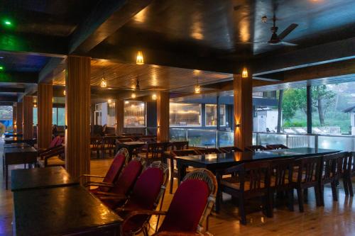 palm tree heritage beach resort