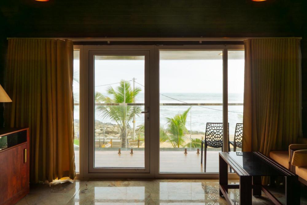 palm tree heritage beach resort