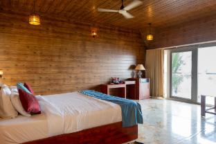 palm tree heritage beach resort