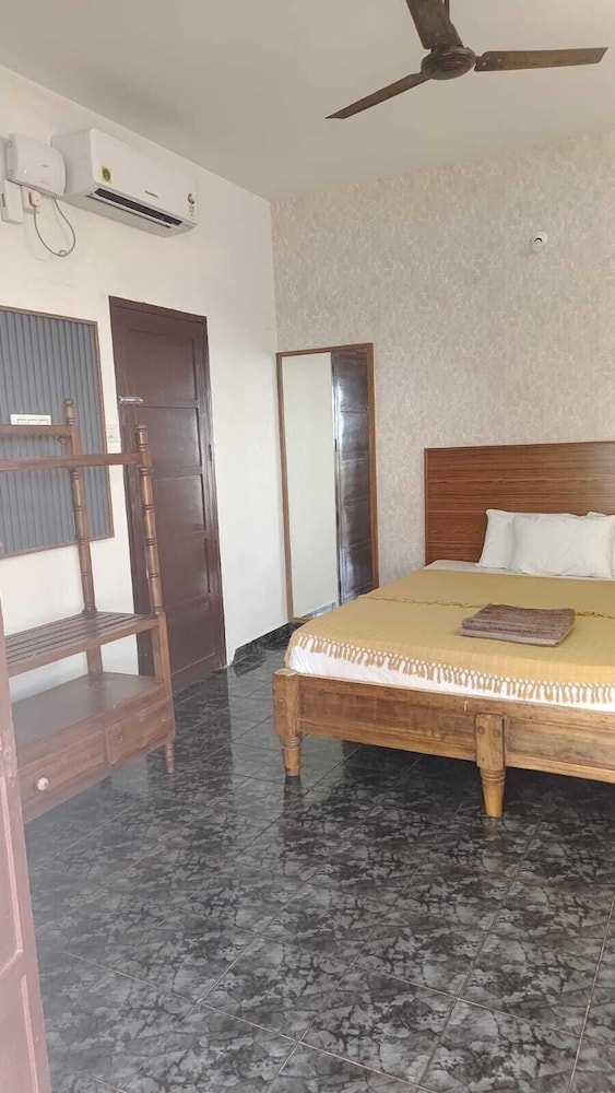 palm tree heritage beach resort