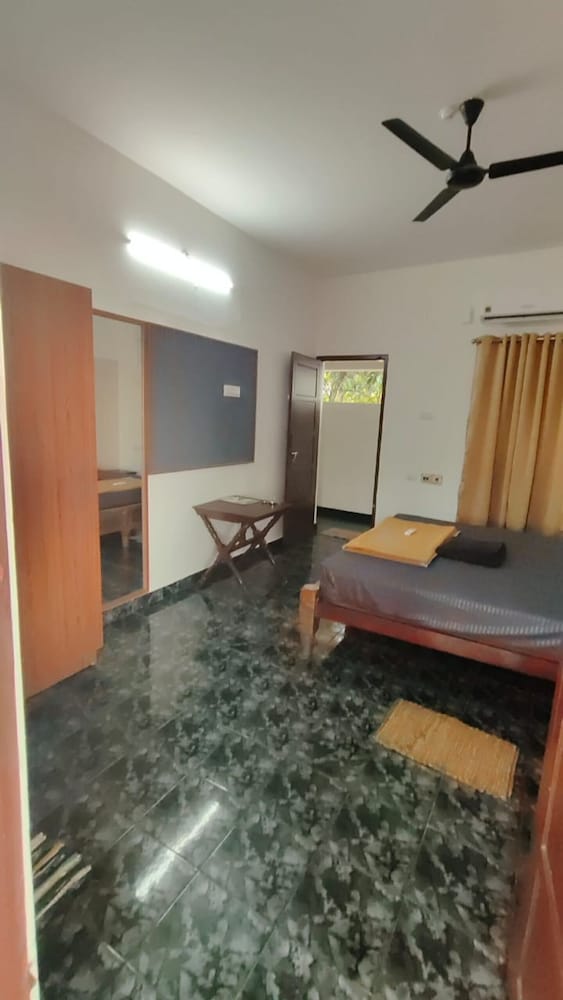 palm tree heritage beach resort