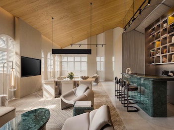 mondrian singapore duxton