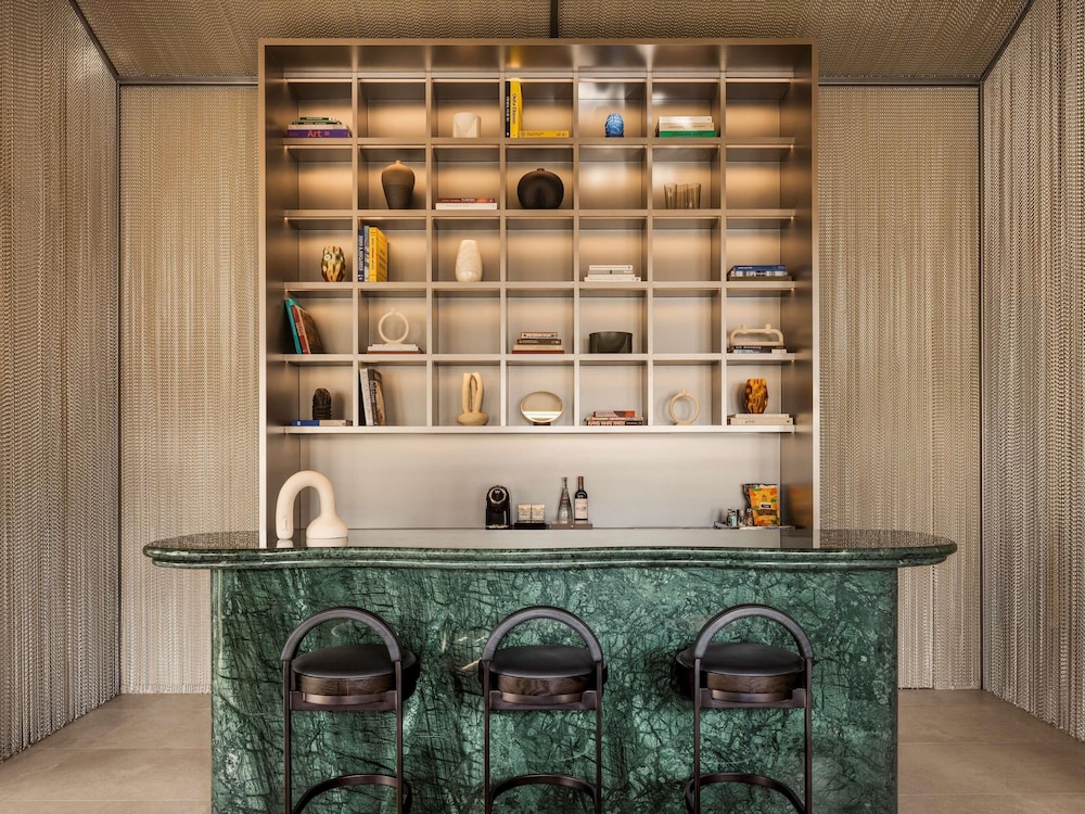 mondrian singapore duxton