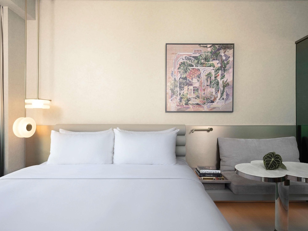 mondrian singapore duxton