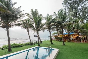 amadi beach front resort