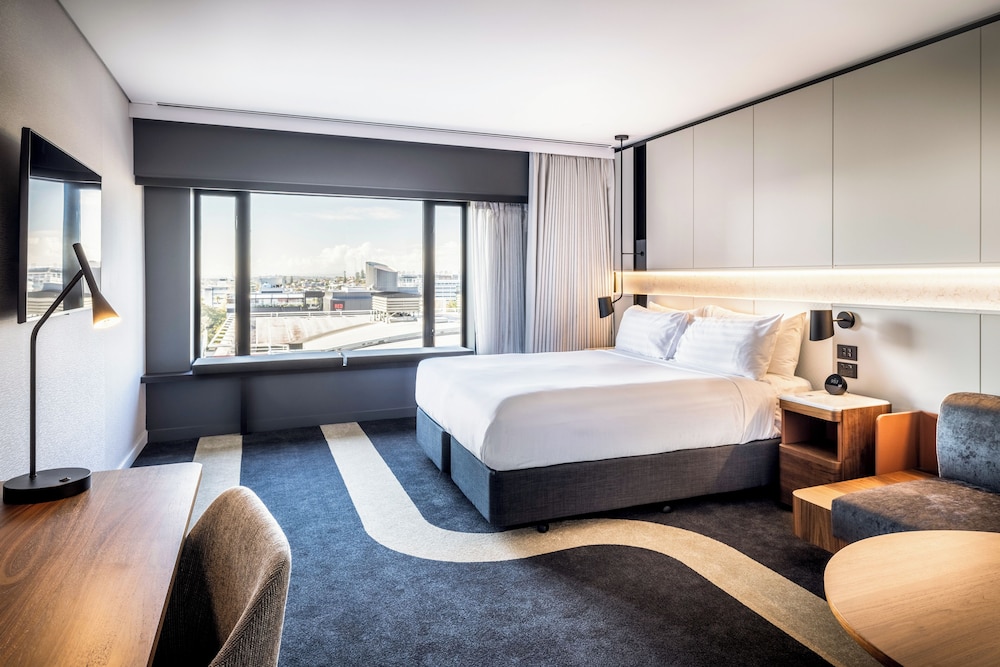 crowne plaza auckland by ihg