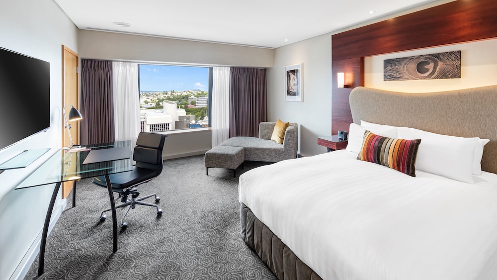 crowne plaza auckland by ihg