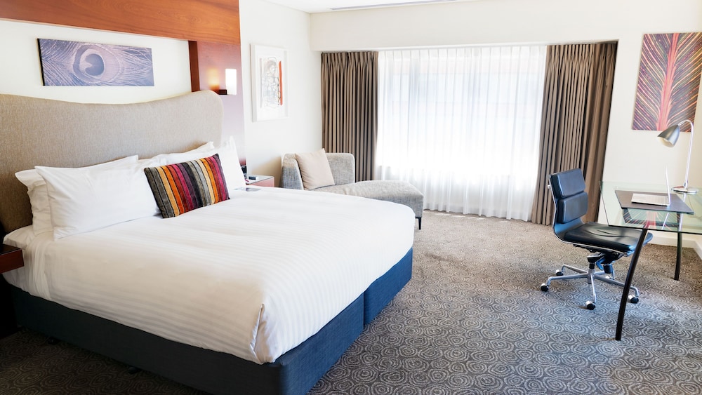crowne plaza auckland by ihg