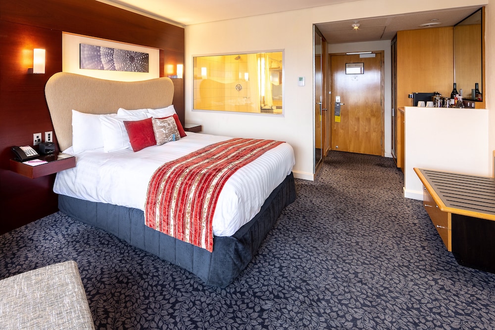 crowne plaza auckland by ihg