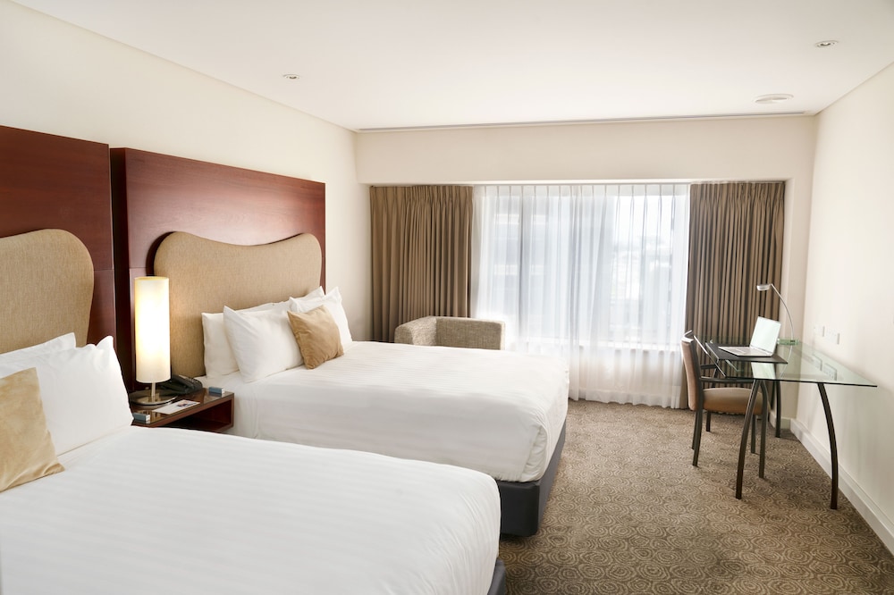 crowne plaza auckland by ihg